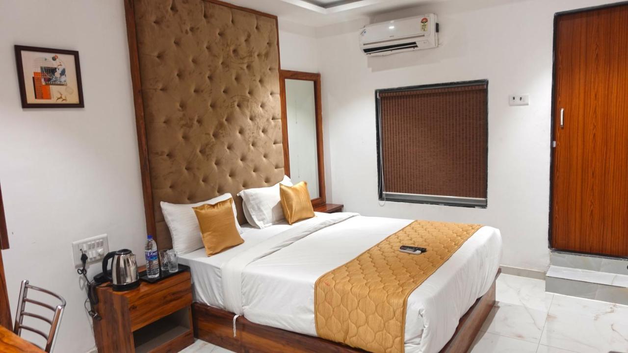 Hotel Palms Residency, Chembur Mumbai Exterior photo