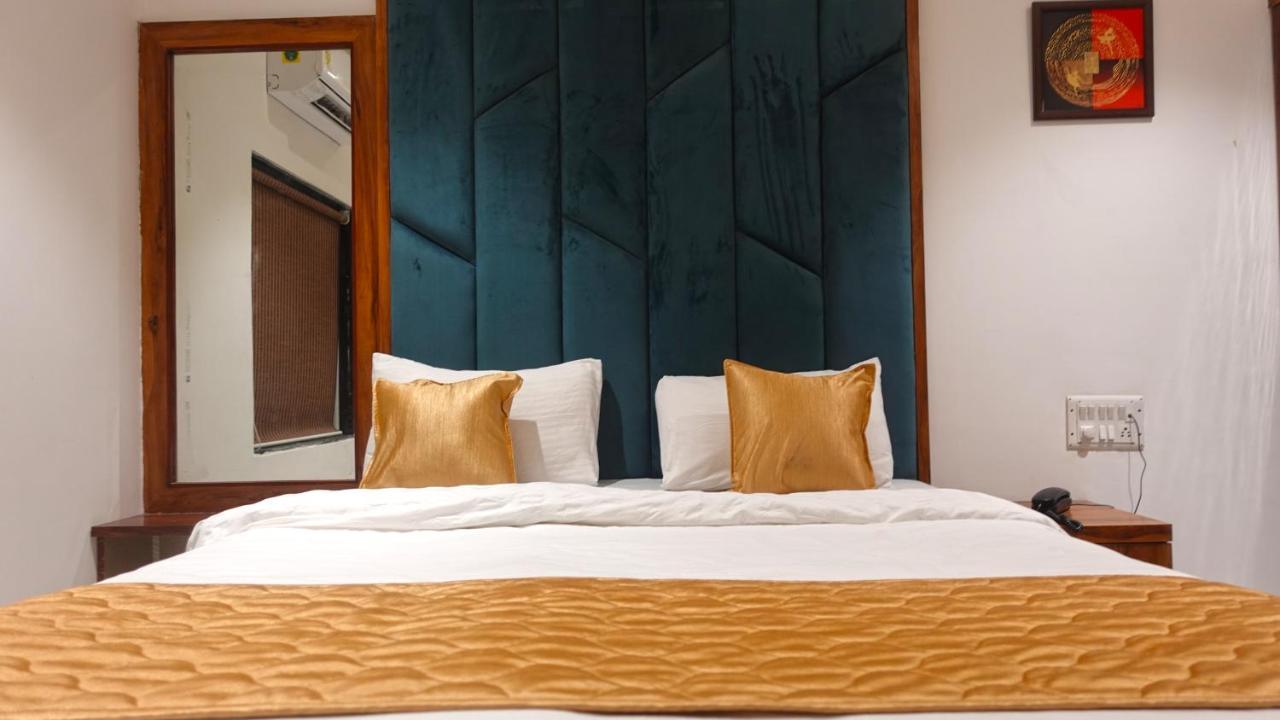 Hotel Palms Residency, Chembur Mumbai Exterior photo