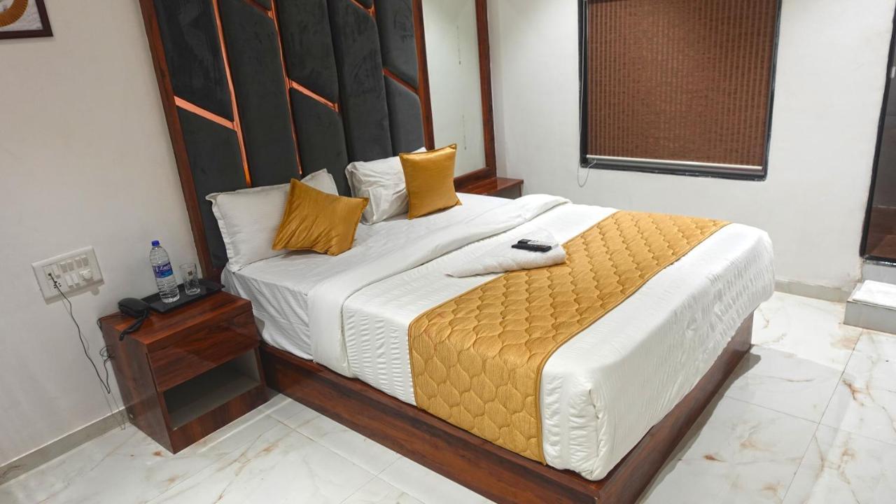Hotel Palms Residency, Chembur Mumbai Exterior photo