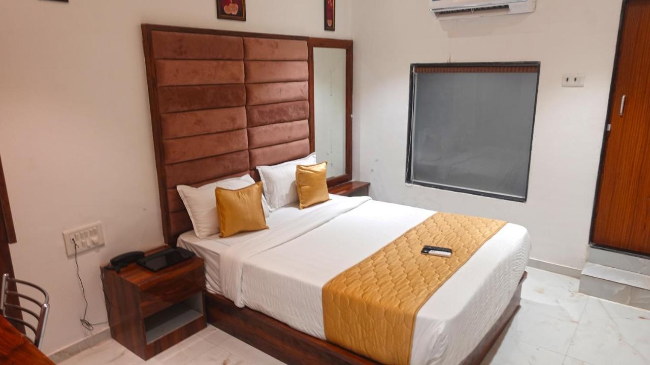 Hotel Palms Residency, Chembur Mumbai Exterior photo